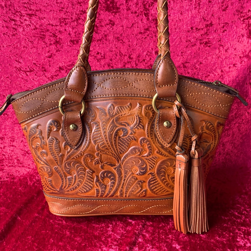 SOLD! NWT Tooled Zorita Patricia Nash Purse